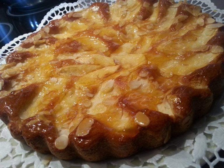 كيكة التفاح الشهية