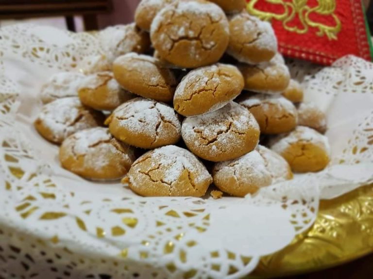 غريبة  سهلة  باربع مكونات فقط 